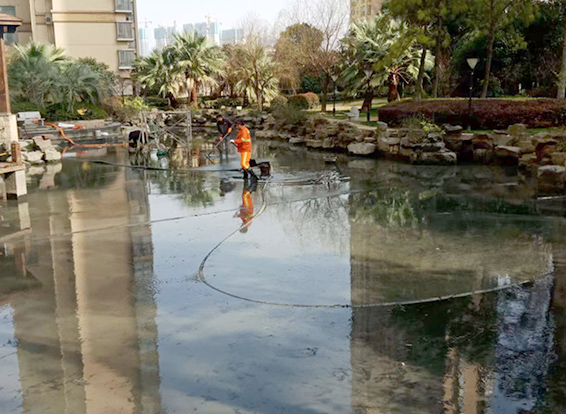 平定景观池淤泥清理